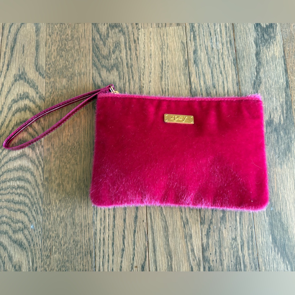 IPSY | Pink Wristlet Clutch